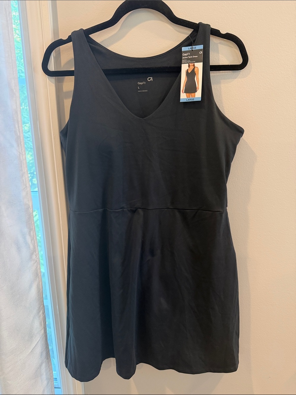 GapFit Black V-Neck Active Tank Dress workout park skort large